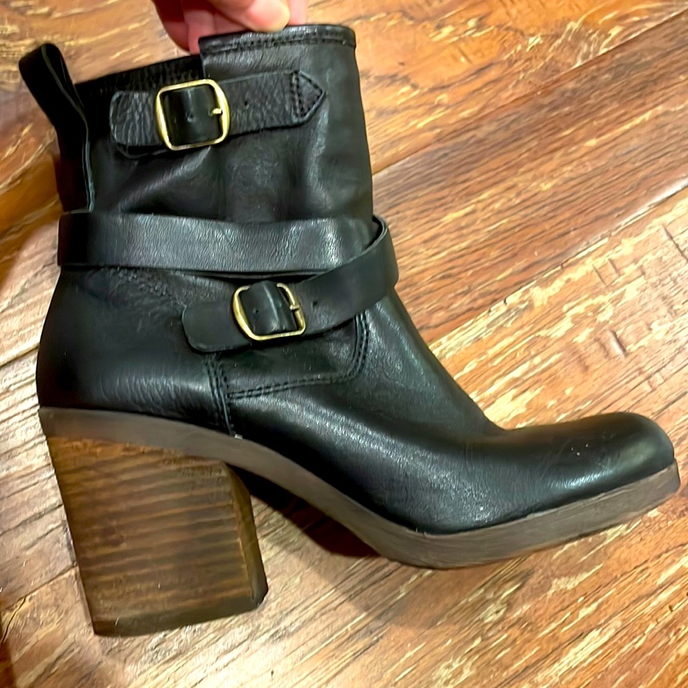 Lucky Brand Leather Boots Size 9
